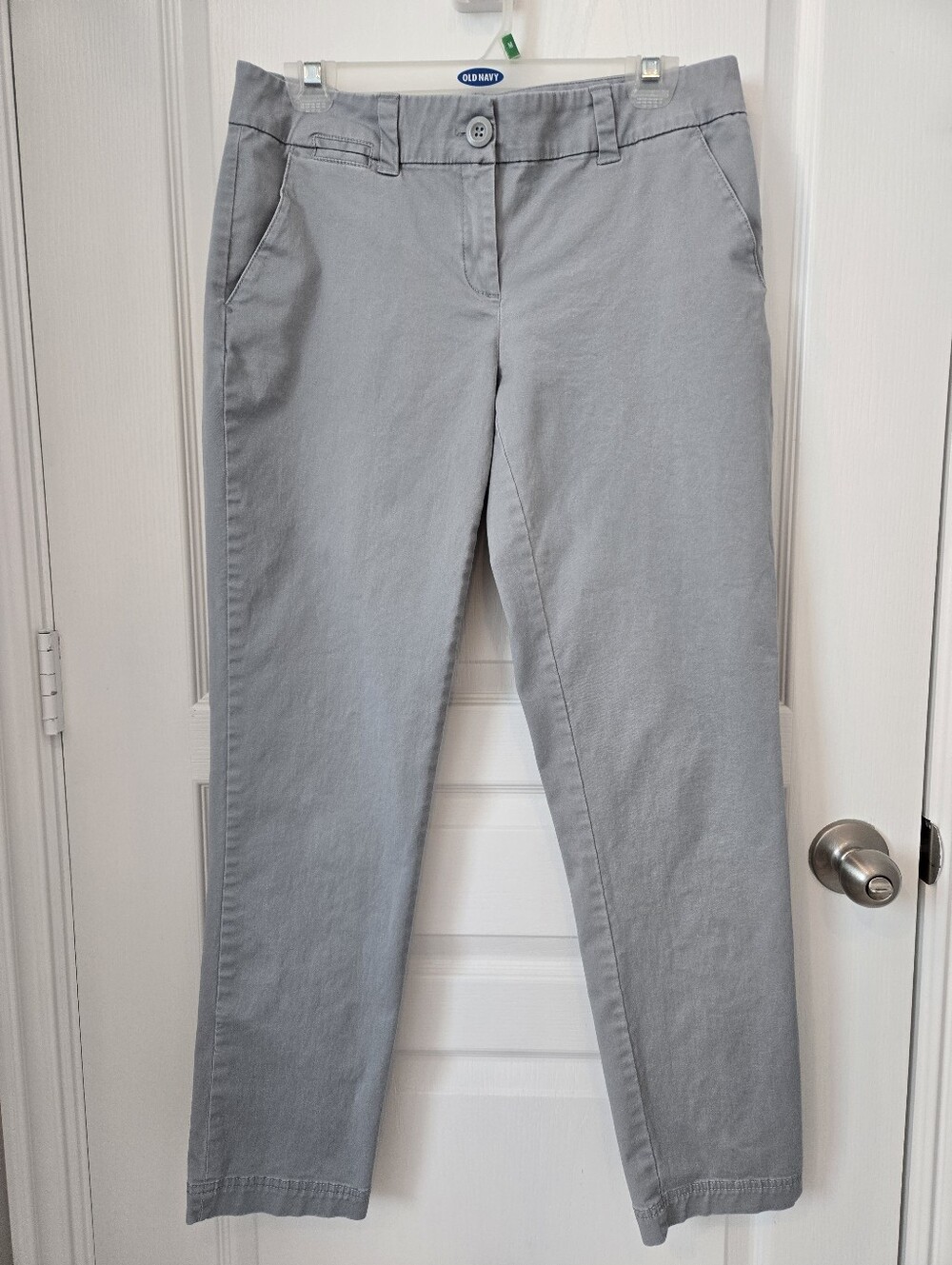 New York & Company Straight-Leg Pants in Light Gray